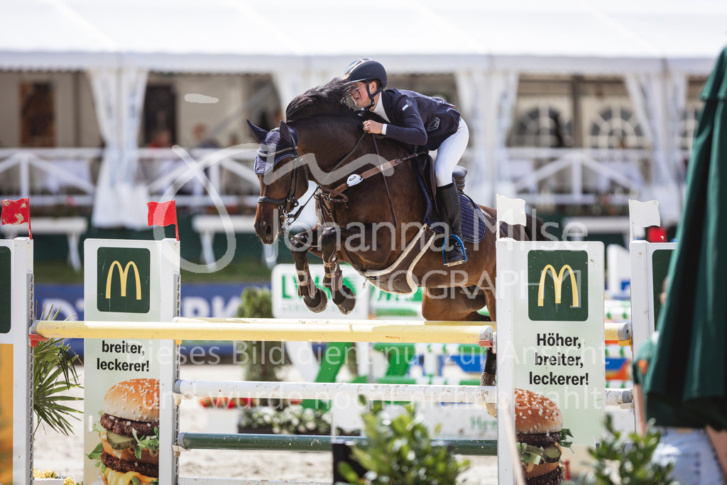 240714_BHO_M2-Spr-2-320 | Deine schönsten Turniermomente als professionelle Fotos! Entdecke hochwertige Pferdesport-Fotografie im Online-Shop. Jetzt Fotos finden & bestellen!