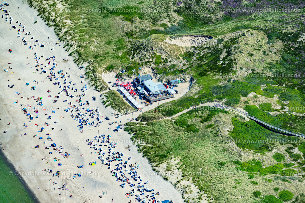 Sylt_Kampen_Strand_Buhne_16_Strandgaststätte_ELS_4329130825 | KAMPEN (SYLT) 13.08.2025 Gebäude des Restaurant " Buhne 16 " in Kampen (Sylt) auf der Insel Sylt im Bundesland Schleswig-Holstein, Deutschland. Weiterführende Informationen bei: Buhne16 GmbH & Co. KG. // Building of the restaurant " Buhne 16 " in Kampen (Sylt) at the island Sylt in the state Schleswig-Holstein, Germany. Further information at: Buhne16 GmbH & Co. KG. Foto: Martin Elsen