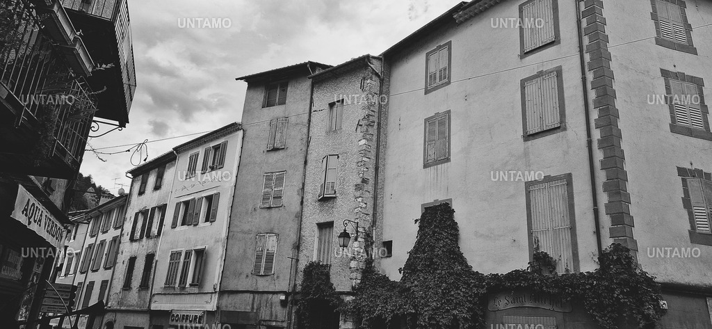 Dorf Häuser Castellane.SW | untamo - Realisiert mit Pictrs.com