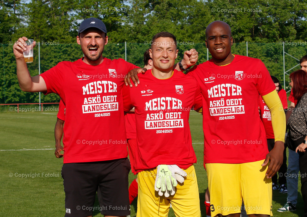 A_LUI_03052025_13 | SPORT FUSSBALL LL.OST ASKOE OEDT 1B-USV ST.ULRICH 03.05.2025IM BILD: MEISTER ASKOE OEDT1BFOTO:FOTOLUI