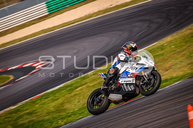 0367-240831_EL-013_367 | Deine Full-Service-Agentur für ✔️Videoproduktionen und ✔️Motorsportfotografie Jetzt Angebot anfragen!