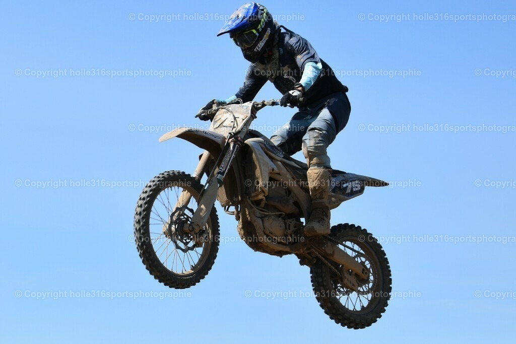 DSC_0102 (2) | Sportfotografie , Motorsport, Motoross, Reitsport, Mointainbike, Enduro,
Landschaft , Outdoor, Eventfotografie, Landschaft, Bilder online bestellen - Realisiert mit Pictrs.com