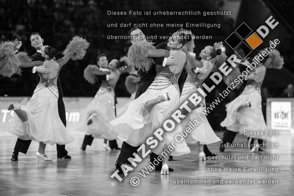 20251206-03577 | Hier finden Sie Tanz Bilder vom Latein und Standard Formationen tanzen. Sportbilder vom Tanzsport. Schöne Fotos und von Weltmeisterschaft, Europameisterschaft, Bundesliga, Regionalliga, Oberliga und Landesliga sowie von GOC Stuttgart, DanceComp, WM Bremen