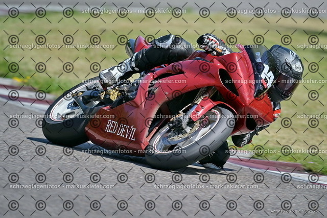 26BT02-1196 | markuskiefer.com - Realisiert mit Pictrs.com