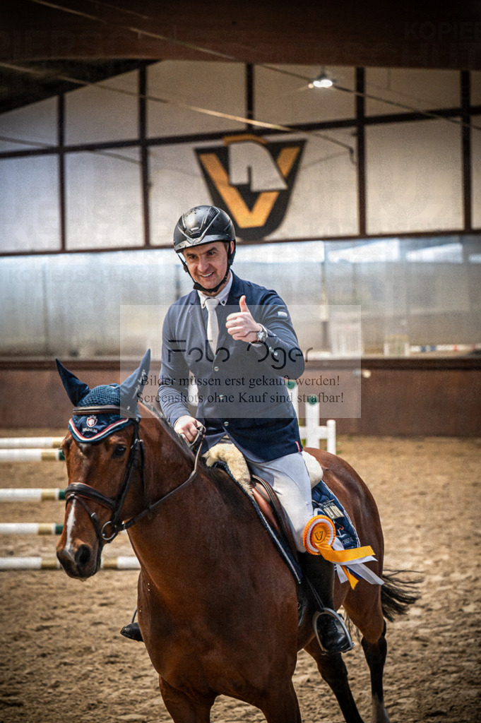 Hallenreittunier Voxtrup 2023 | Entdecke hochwertige Reitturnierfotos von Foto Oger. Professionell, emotional und authentisch – jetzt Lieblingsmomente im Shop bestellen.Deutschlandweite Turnierfotografie. - Realisiert mit Pictrs.com