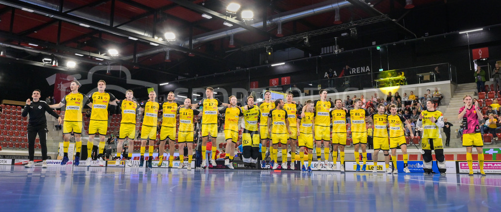 HC Rychenberg vs UHC Uster - 14. October 2022 | HC Rychenberg vs UHC Uster
AXA Arena, Winterthur
Die Spieler des HCR bedanken sich bei ihren Fans.
Bild: Sportfotografie Markus Aeschimann | www.markus-aeschimann.ch - Realisiert mit Pictrs.com