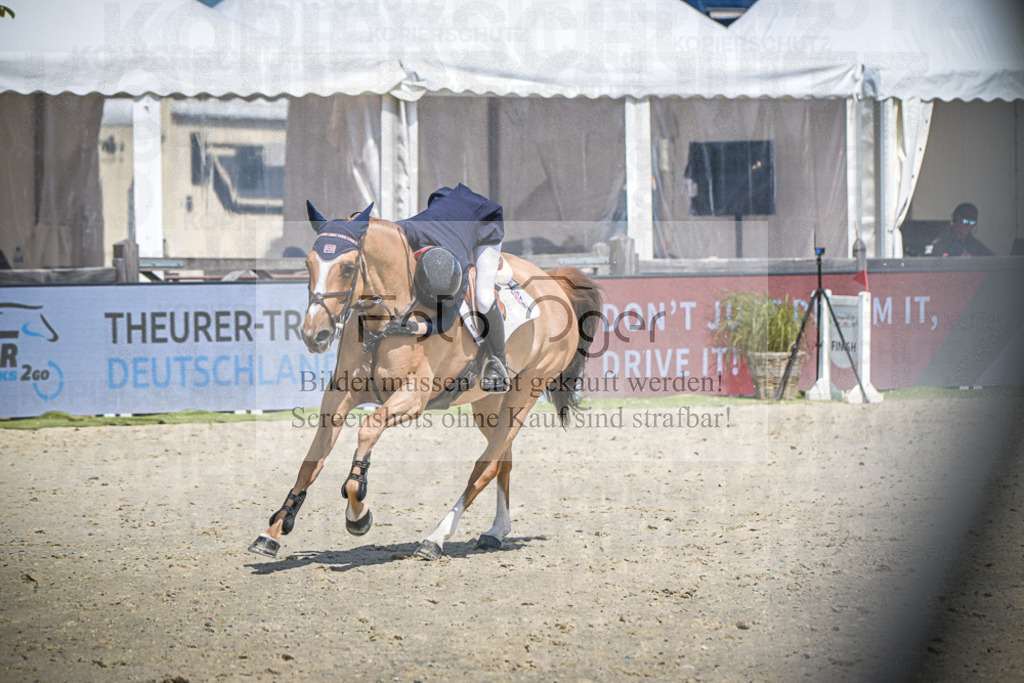 DOS_1825 | Entdecke hochwertige Reitturnierfotos von Foto Oger. Professionell, emotional und authentisch – jetzt Lieblingsmomente im Shop bestellen.Deutschlandweite Turnierfotografie. - Realisiert mit Pictrs.com