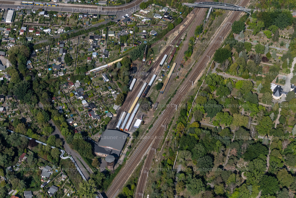 4041481 | LEIPZIG 15.09.2020 Museum- und Ausstellungs- Gebäude- Ensemble des "Eisenbahnmuseum Bayerischer Bahnhof zu Leipzig" mit Gleisanlagen und Triebfahrzeughalle am Goldruthenweg im Ortsteil Kleinzschocher in Leipzig im Bundesland Sachsen, Deutschland. Weiterführende Informationen bei: Verein Eisenbahnmuseum Bayerischer Bahnhof zu Leipzig e.V.. // Museum building ensemble of "Eisenbahnmuseum Bayerischer Bahnhof zu Leipzig" with track systems and locomotive hall on Goldruthenweg in the district Kleinzschocher in Leipzig in the state Saxony, Germany. Further information at: Verein Eisenbahnmuseum Bayerischer Bahnhof zu Leipzig e.V.. Foto: Gerhard Launer