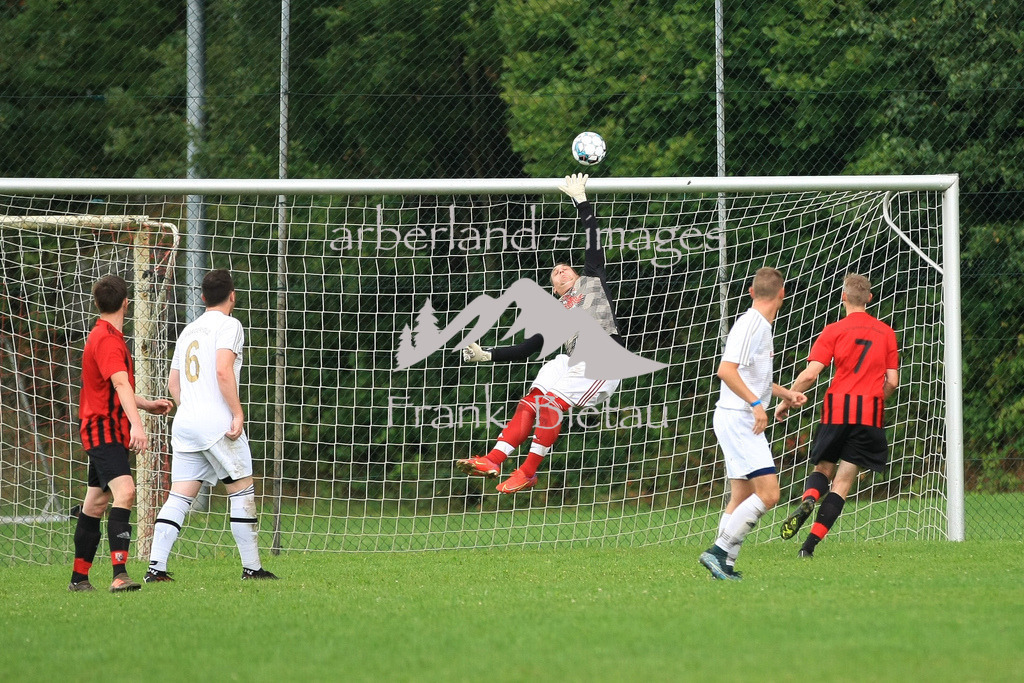 993T4411 | Medien- Sport- Entertainmentfotos