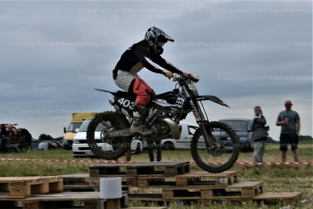 DSC_0186_01 (2) | Sportfotografie , Motorsport, Motoross, Reitsport, Mointainbike, Enduro,
Landschaft , Outdoor, Eventfotografie, Landschaft, Bilder online bestellen - Realisiert mit Pictrs.com