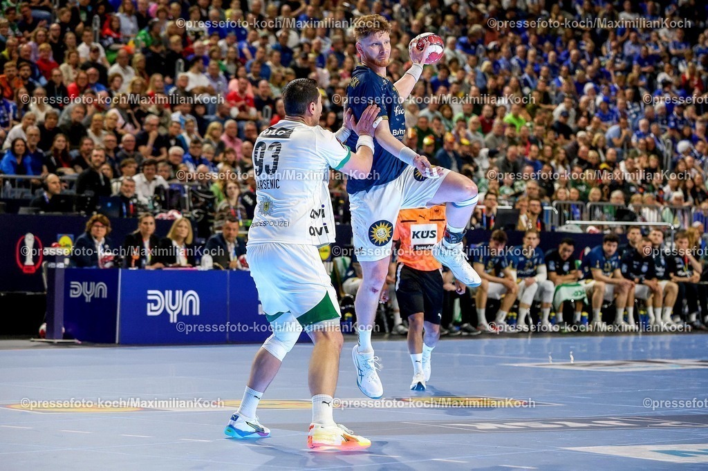 xSSCx19042602002 | Maximilian Koch
Fotograf aus NRW, Wuppertal. Sportfotograf und
Kooperationspartner bei Imago-Images und dpa-picture alliance.
Fotografie mit Leidenschaft zum Sport.