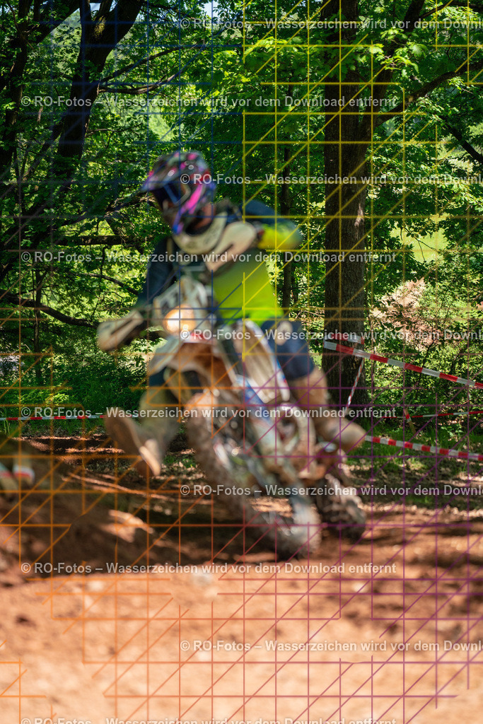 Wolfshausen 2 Lauf -1233 | Sportfotografie von RO-Fotos: Motorsport, Motocross, Enduro, Laufveranstaltungen und Triathlon. Professionelle Fotos von Sportlern und Events. - Realisiert mit Pictrs.com