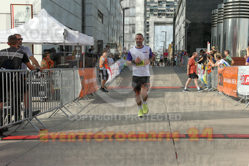 250920_1541_EX1_0456 | Sportfotografie im Rhein-Sieg Kreis, Köln, Bonn, NRW, Rheinland Pfalz, Hessen, etc. Unser Tätigkeitsfeld umfasst den Laufsport vom Volkslauf über den Marathon, Duathlon, Triathon bis zum Ultralauf wie Kölnpfad Ultra oder Schindertrail.