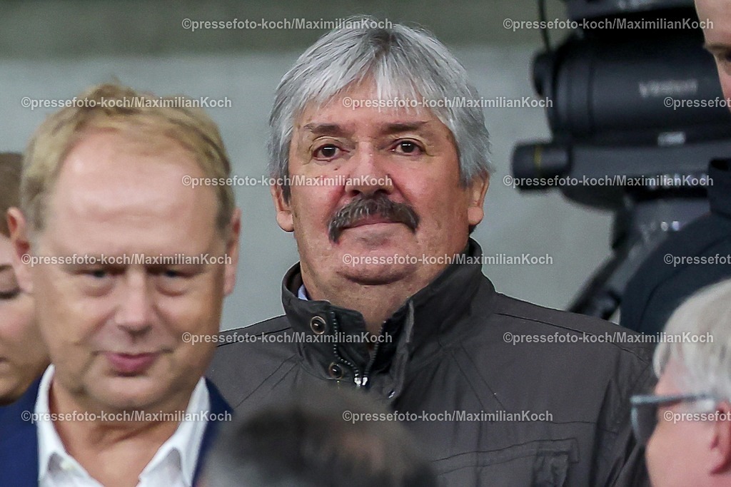 DFB10102502041 | 10.10.2025, Fußball, Länderspiel, Deutschland - Luxemburg, UEFA WM-Qualifikation, 2025/2026, Gruppe A, PreZero Arena in Sinsheim: Paul Pol Philipp (Präsident luxemburgischer Fußballverband) auf der Tribüne vor dem SpielDFB regulations prohibit any use of photographs as image sequences and or quasi-video. 
