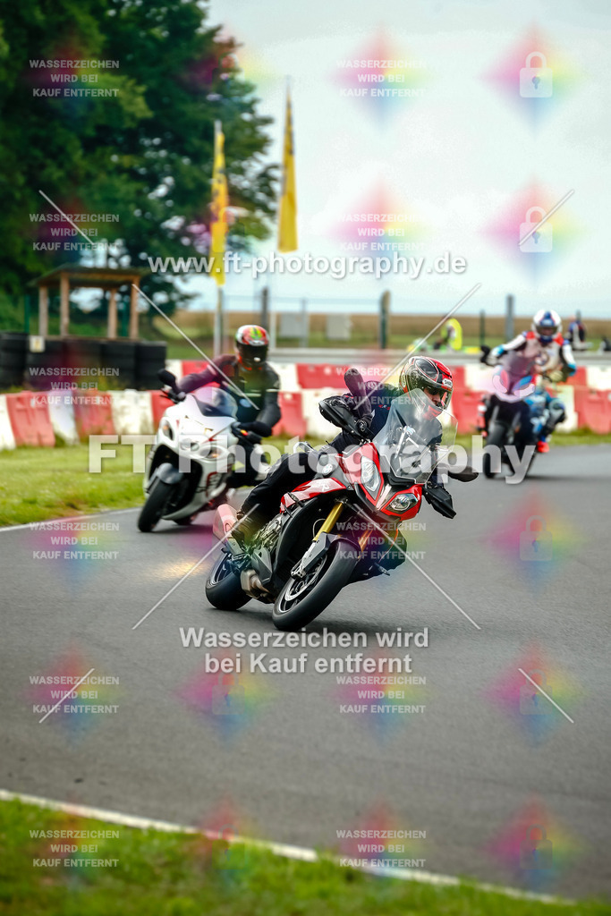 VBK-4177 | Hier findet Ihr Bilder von Touristenfahrten auf der Nürburgring Nordschleife oder von anderen Veranstaltungen die ich besucht habe. Viel Spass beim Durch Schauen 