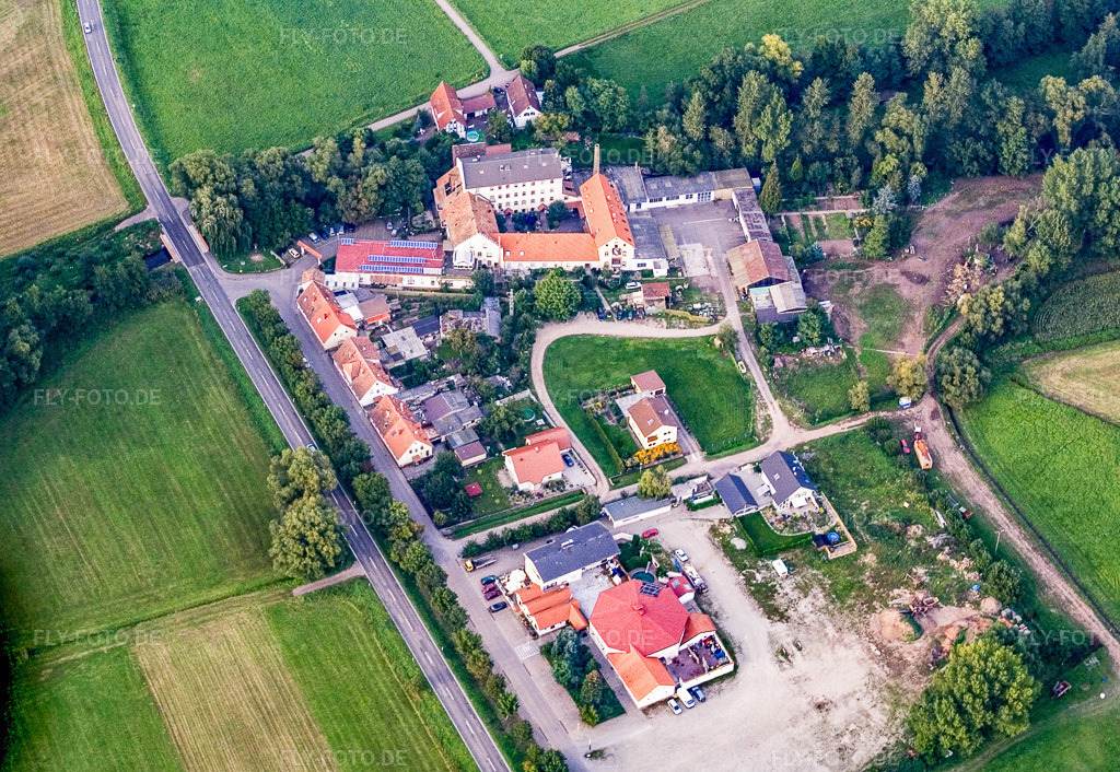 Luftbild: Fuchsmühle in Offenbach an der Queich im Bundesland Rheinland-Pfalz in Deutschland. Foto: IMG_4016.jpg vom 23.09.2006 durch Werner Riehm/FLY-FOTO.de