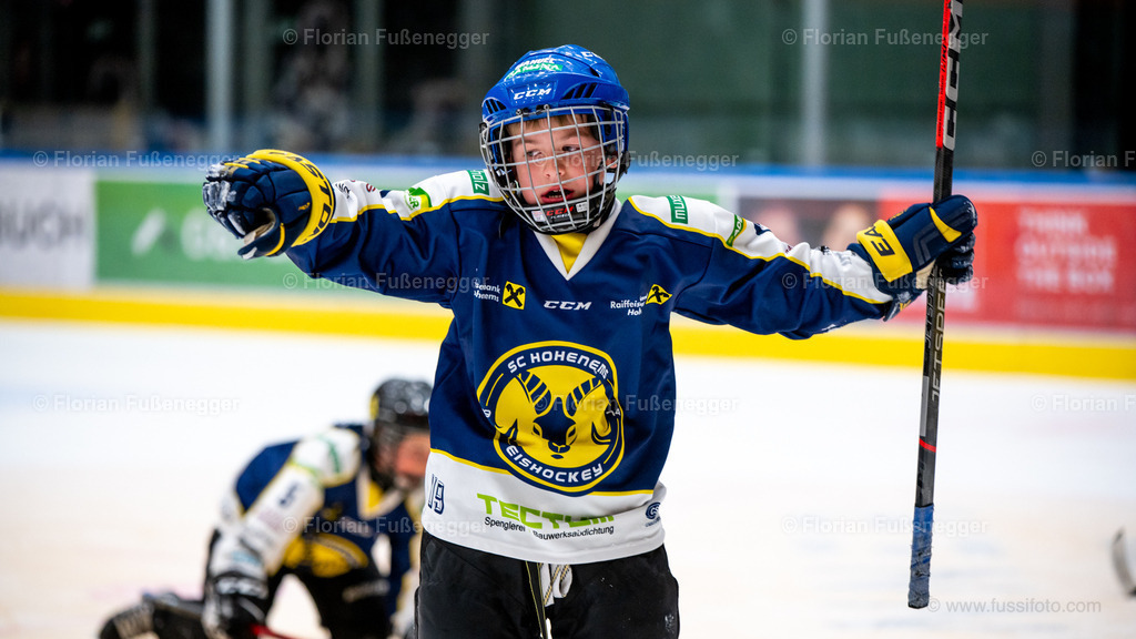2025-03-23-U9-Turnier-Durnbirn-150 | "Fussifoto.com – Ihr Ansprechpartner für hochwertige Fotografie! Entdecken Sie kreative Bilder und professionelle Dienstleistungen. Kontaktieren Sie uns für Ihre Projekte!"