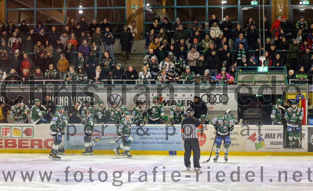 2024-01-26_014_TSV_Erding_gegen_HC_Landsberg | Erding, Deutschland, 26.01.2024:
Eishockey, Bayernliga Vorrunde 2023 / 2024, 28. Spieltag, TSV Erding gegen HC Landsberg, Endergebnis: 6:2

Foto: Christian Riedel / fotografie-riedel.net