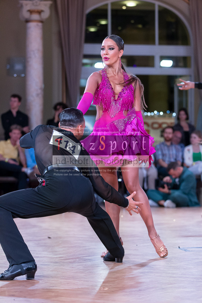 20240706_WDSF_WO_Latin_11620 | Tanzsportbilder, Standardtanz, Lateintanz, WDSF, DTV, LTVB, dancecomp, goc, hessen tanzt, blaues band der spree, walzer, tango, wiener walzer, slowfox, quickstepp, samba, rumba, cha-cha-cha, paso doble. jive, hd-kroft photography, turniertanzsport