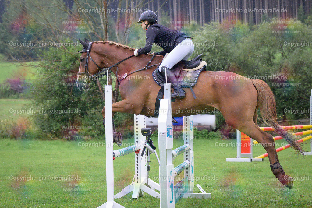 068_Schwerin_Hannah_Saturn-S_A1_Springen_250802_08 | gis-fotografie