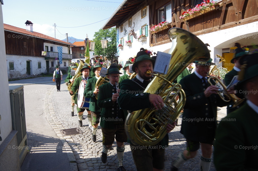 IMGP3390 | fotografiert von Axel PollmannLeonhardi Wallfahrt Benediktbeuern und Murnau, Fronleichnam, Fasching, Landschaft im Loisachtal und Benediktbeuern  - Realisiert mit Pictrs.com