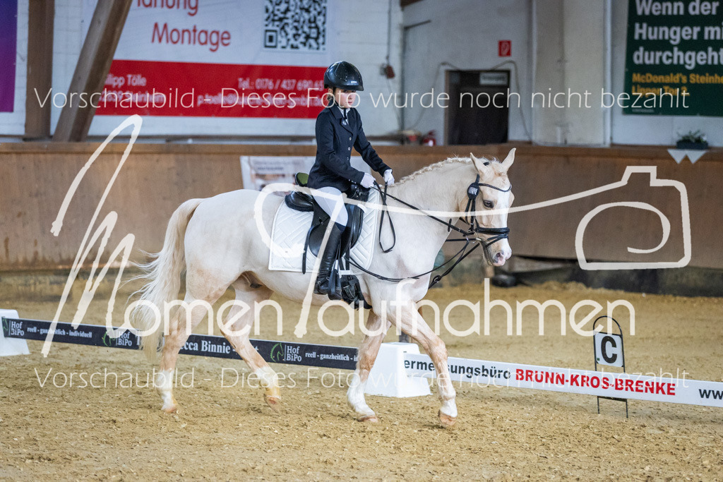 Sth-WBO25-DrR-130 | MomenTaufnahmen Pferdesportfotos