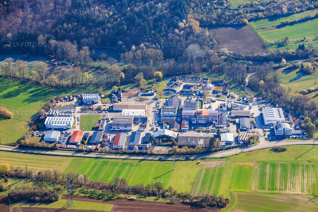 Luftbild: Gewerbegebiet Bunsenstraße mit Speed Indoor Kartbahn, Drollinger Bauzentrum, Bäder Recycling GmbH im Ortsteil Dietenhausen in Keltern im Bundesland Baden-Württemberg in Deutschland. Foto: IMG_154000.jpg vom 02.04.2026 durch Werner Riehm/FLY-FOTO.deAuflösung des Originals: 5795 x 3864 pxWWW.SPEED-KART.DE