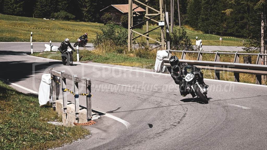 19. Arosa ClassicCar 2023 - 1. September 2023 | 19. Arosa ClassicCar 2023
Arosa, Schweiz

@arosaclassiccar, @arosa.official, #arosaclassiccar, #arosa, #76curves, #classiccar
Bild: Sportfotografie Markus Aeschimann | www.markus-aeschimann.ch - Realisiert mit Pictrs.com