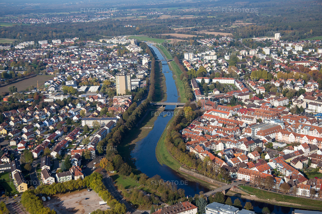 Luftbild: Hindenburgbrücke in Rastatt im Bundesland Baden-Württemberg in Deutschland. Foto: IMG_075274.jpg vom 26.10.2014 durch Werner Riehm/FLY-FOTO.de