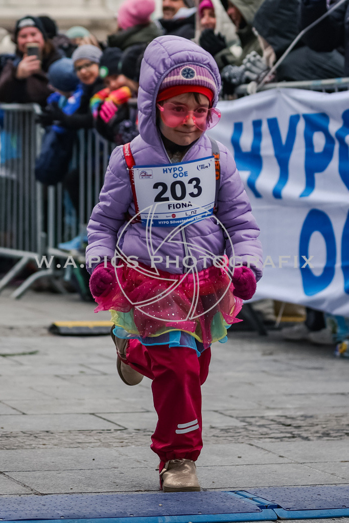 SILVESTERLAUF LINZ 25 | Linz, AUSTRIA, 31. Dezember 25, TRIRUN SILVESTERLAUF LINZ 25 , Image shows: 
Photo: WAPICS / BINDER Manuel