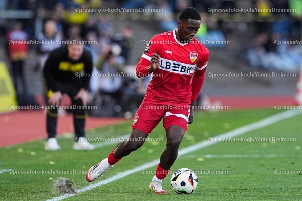 xYDR09052501081 | 09.05.2025, xydrx, Fußball, Borussia Dortmund II - VFB Stuttgart II, 3.Liga, Stadion Rote Erde, Saison 2024 2025: Kaden Amaniampong (VFB Stuttgart II #2) DFB regulations prohibit any use of photographs as image sequences and or quasi-video.