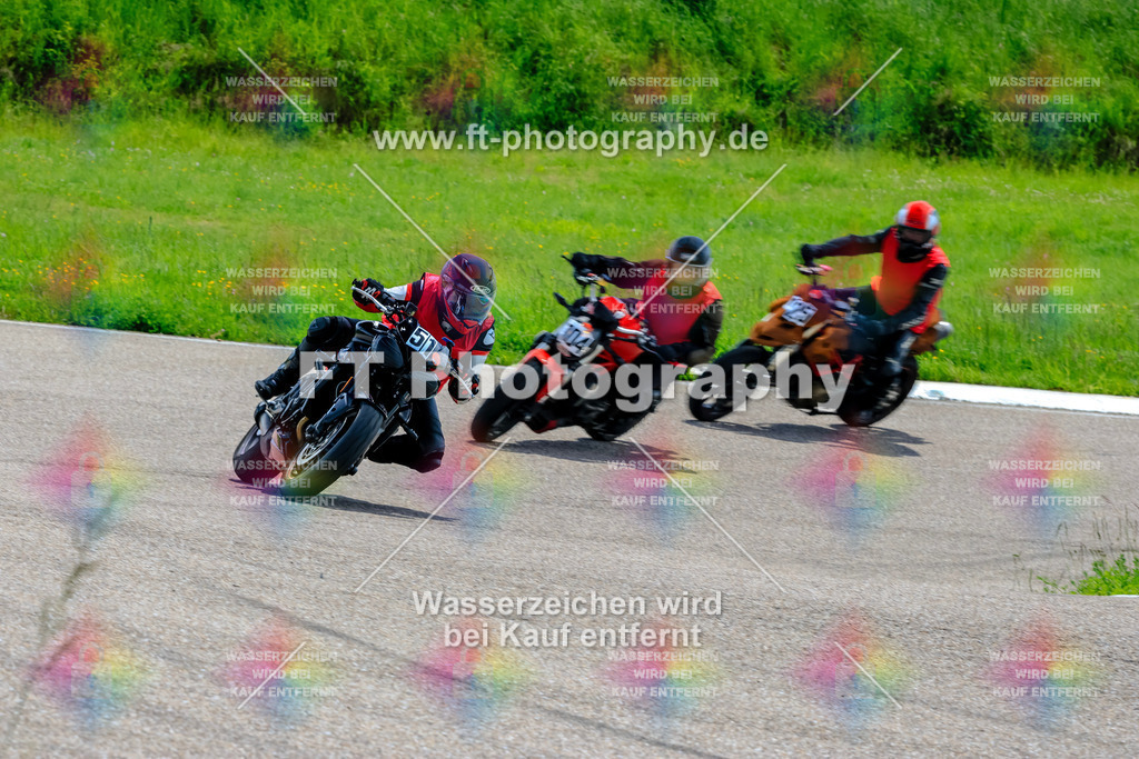 MotoTeam-9856 | Hier findet Ihr Bilder von Touristenfahrten auf der Nürburgring Nordschleife oder von anderen Veranstaltungen die ich besucht habe. Viel Spass beim Durch Schauen 