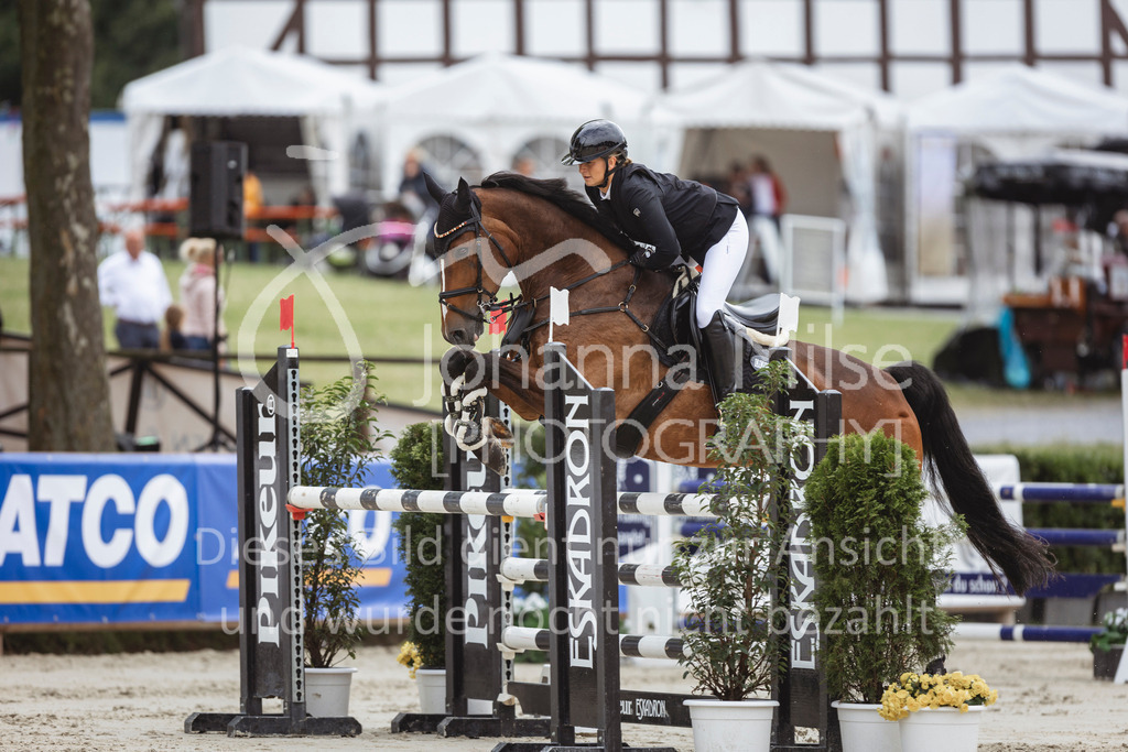 240712_BHO_L-Springen-303 | Deine schönsten Turniermomente als professionelle Fotos! Entdecke hochwertige Pferdesport-Fotografie im Online-Shop. Jetzt Fotos finden & bestellen!