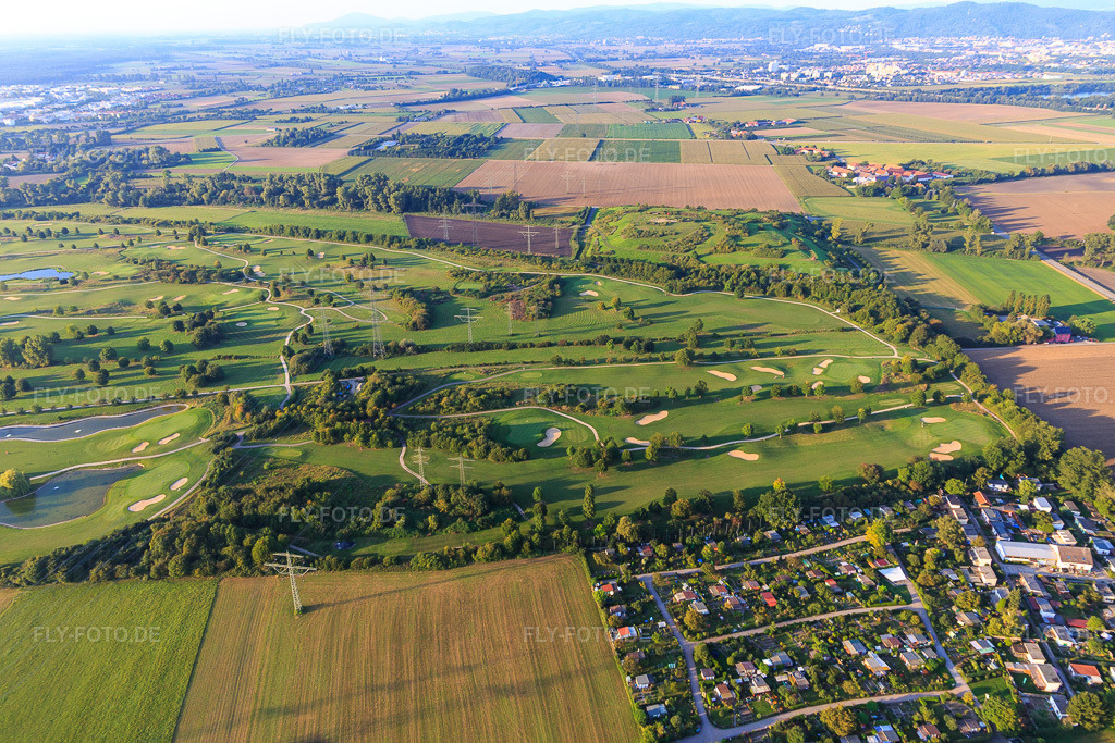 Luftbild: Golfplatz Heddesheim Gut Neuzenhof in Heddesheim im Bundesland Baden-Württemberg in Deutschland. Foto: IMG_103044.jpg vom 28.08.2017 durch Werner Riehm/FLY-FOTO.deGC-Heddesheim