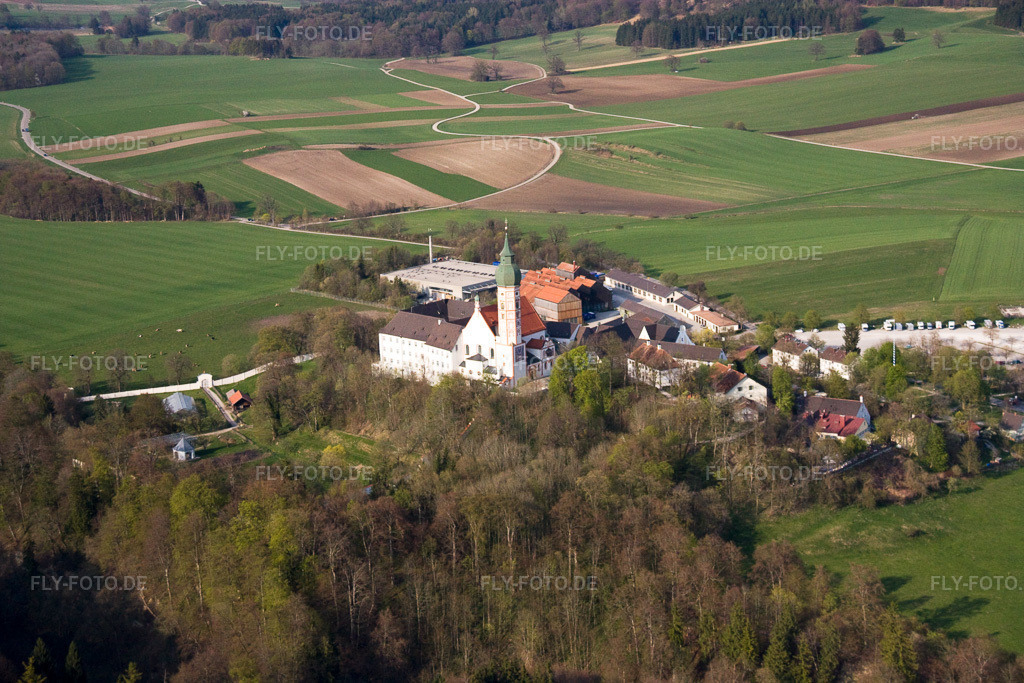 Luftbild: Kloster Andechs im Ortsteil Erling in Andechs im Bundesland Bayern in Deutschland. Foto: IMG_17889.jpg vom 15.04.2009 durch Werner Riehm/FLY-FOTO.deKloster Andechs