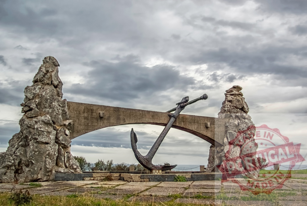 Large metal anchor displayed under concrete archway on Malakoff Hill in Sevastopol | Large rusty anchor displayed as monument under concrete archway on Malakoff Hill in Sevastopol, Crimea, a place of historical battles - Realized with Pictrs.com
