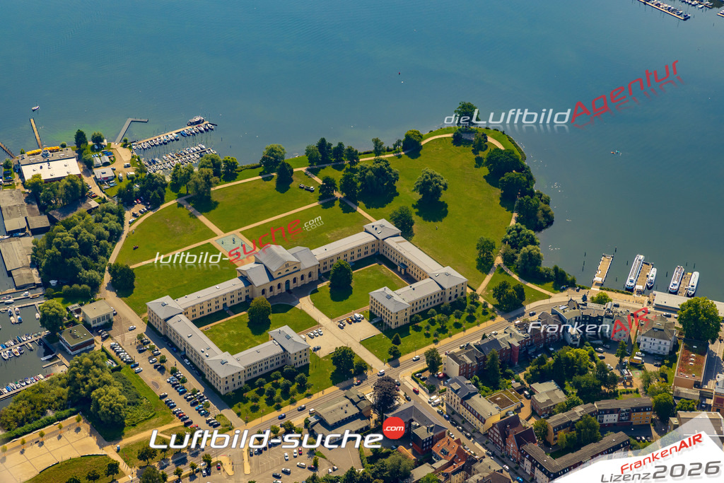 Marstall Schwerin Bild- Das Luftbild wurde 2025 vom UL-Flugzeug heraus erstellt ( keine Drohne bzw. Drohnenaufnahme ) - Hochauflösende Luftaufnahme -Nicht vergleichbar mit Google Maps oder Satelittenbilder- Die Geschenkidee !Mit Lizenz und Bildrechte bestellbar - CC