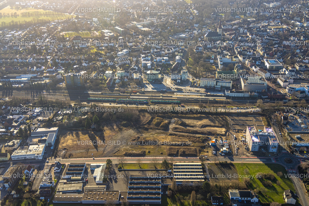 Unna240100505 | Luftbild, Bahnhofsviertel Wohngebiet und Bahnhof Unna, Baustelle und Neubau für das Jobcenter Kreis Unna am neuen Stadtquartier Viktoriastraße,, Unna, Ruhrgebiet, Nordrhein-Westfalen, Deutschland