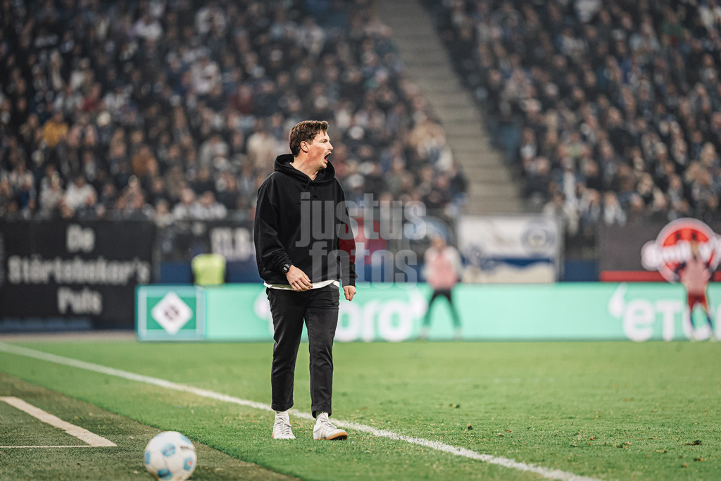 Fußball | Männer | Saison 2024/2025 | 2. Fußball-Bundesliga | 27. Spieltag | Hamburger SV vs. SV 07 Elversberg | 28.03.2025 | Trainer Merlin Polzin (HSV)