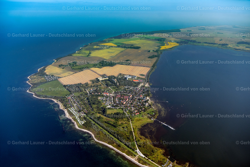 4061478 | DRANSKE 08.09.2021 Ortschaft an den Uferbereichen in Dranske auf Rügen im Bundesland Mecklenburg-Vorpommern, Deutschland. // Town on the banks of the river in Dranske Ruegen in the state Mecklenburg - Western Pomerania, Germany. Foto: Gerhard Launer