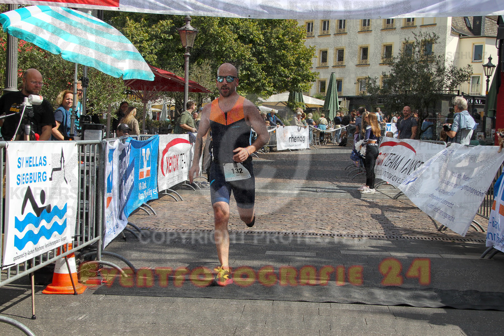250824_1245_EV4_9458 | Sportfotografie im Rhein-Sieg Kreis, Köln, Bonn, NRW, Rheinland Pfalz, Hessen, etc. Unser Tätigkeitsfeld umfasst den Laufsport vom Volkslauf über den Marathon, Duathlon, Triathon bis zum Ultralauf wie Kölnpfad Ultra oder Schindertrail.