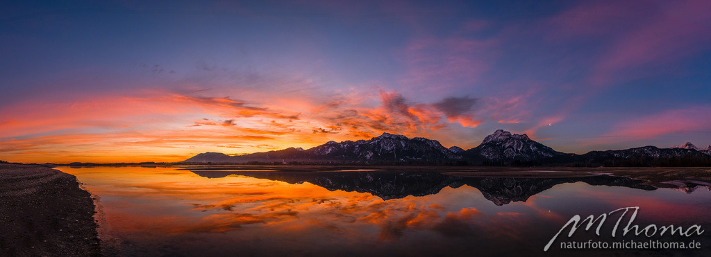 Morgenrot Forggensee | Dies ist der Online-Shop von naturfoto.michaelthoma.de. Ich bin leidenschaftlicher Naturfotograf und fotografiere von der Andromedagalaxie bis zum Zwergtaucher, von der Ameise bis zum Orionnebel alles was mit Natur zu tun hat. Hier kann eine Auswahl meine - Realisiert mit Pictrs.com