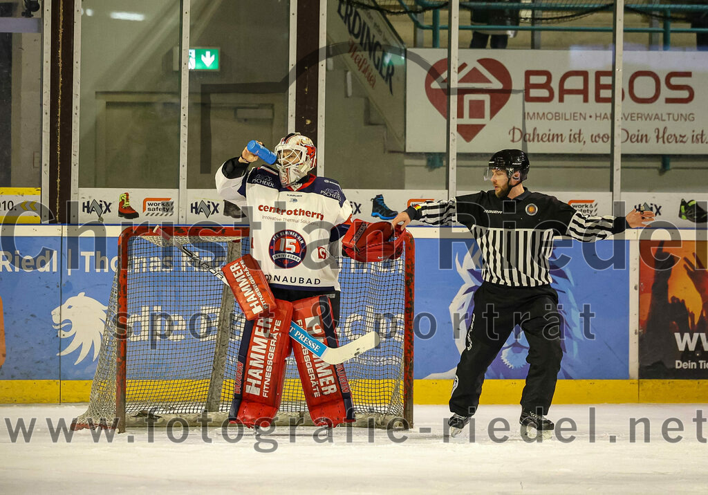 2024-01-05_035_TSV_Erding_gegen_VfE_Ulm-Neu-Ulm | Erding, Deutschland, 05.01.2024:
Eishockey, Bayernliga Vorrunde 2023 / 2024, 22. Spieltag, TSV Erding gegen VfE Ulm/Neu-Ulm, Endergebnis: 7:6

Torwart David Heckenberger (VfE Ulm/Neu-Ulm e. V., #3)

Foto: Christian Riedel / fotografie-riedel.net