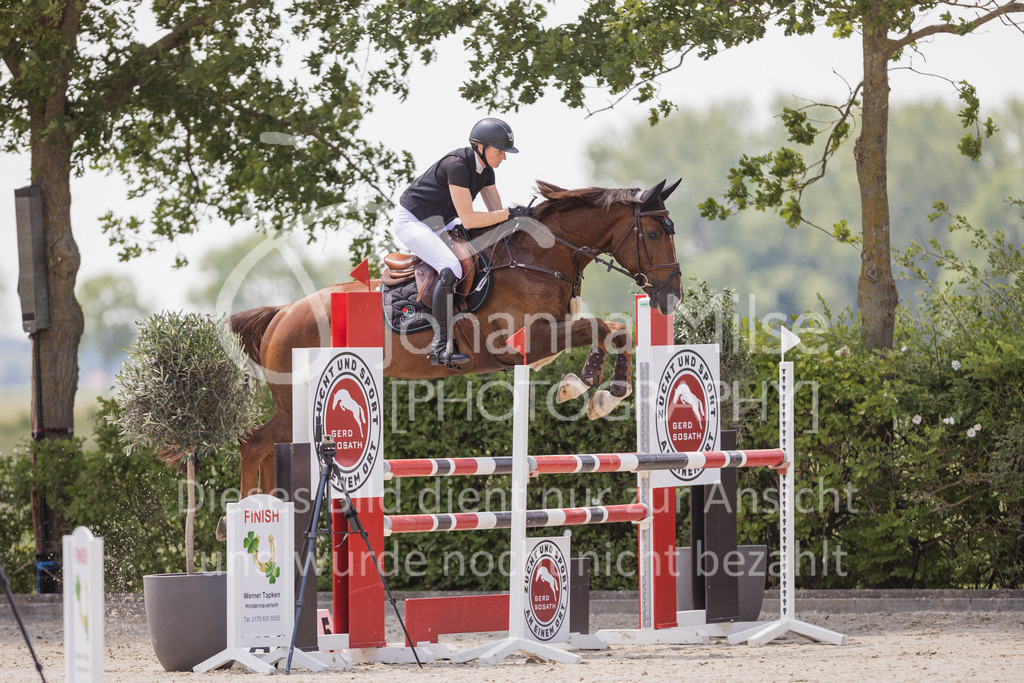 230616_Lemwerder_Springpf-L2-614 | Deine schönsten Turniermomente als professionelle Fotos! Entdecke hochwertige Pferdesport-Fotografie im Online-Shop. Jetzt Fotos finden & bestellen!