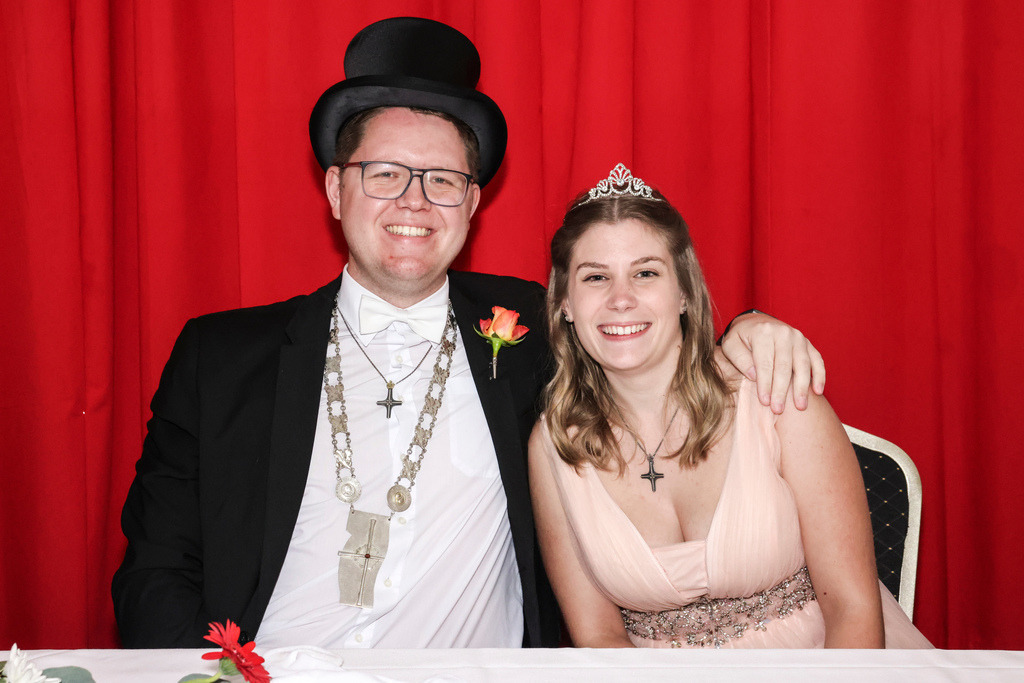 top-top.de 240531-110 | Foto, Video, Fotografie, Videografie, Fotobox, DJ, Discjockey, Musik, Musikbox, Veranstaltung, Photobooth, Amazon, Ebay, Buchtipp, Bestseller, Autor, Verlag, Buch, Wesel, Hamminkeln, NRW, Dinslaken, Rees, Drohne, Hochzeit, Party, Fotobox, Wesel, Fotograf