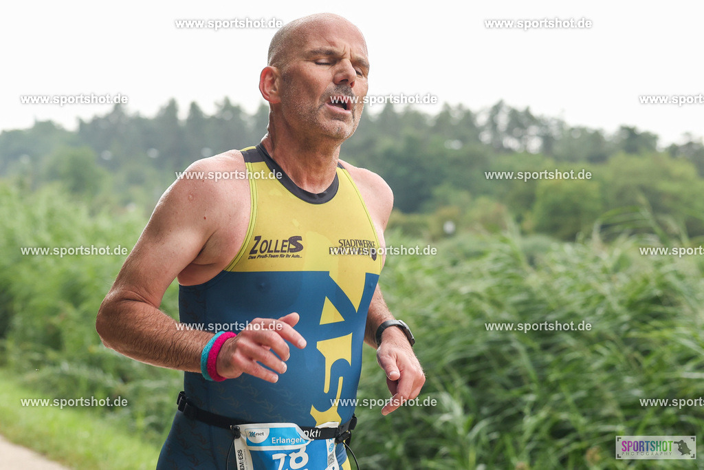 LUR_1737 | 34. M-net Erlanger Triathlon 2025 #erlangertriathlon  #mnettriathlon2025 #mnettriathlon #team #olympischedistanz #mitteldistanz #triathlon #maindonaukanal  #erlangertriathlon2025 #yourpictrs #tv1848 #tv1848erlangen  #triathlonbayern #sportinerlangen #demsportverbunden #sportshot_your_pictrs Copyright: www.sportshot.de
