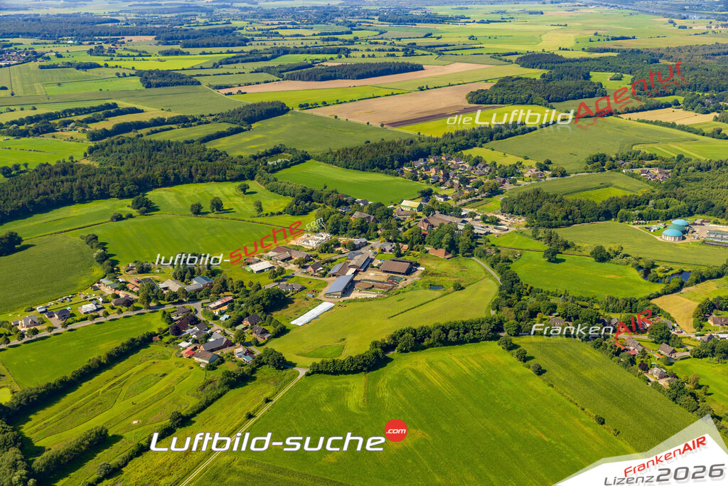 Luftbild der Stadt Hamweddel - Das Luftbild wurde 2025 vom UL-Flugzeug heraus erstellt ( keine Drohnenaufnahme ) - Hochauflösende Luftaufnahme - für Wandbilder und großformatige Ausdrucke geeignet. Das besondere Geschenk!Hier alle&nbsp;Infos zur Lizenzierung der LuftaufnahmeWir fliegen auch dieses Jahr wieder in Ihre Region um Luftbilder zu erstellen.- Luftbild anfragen