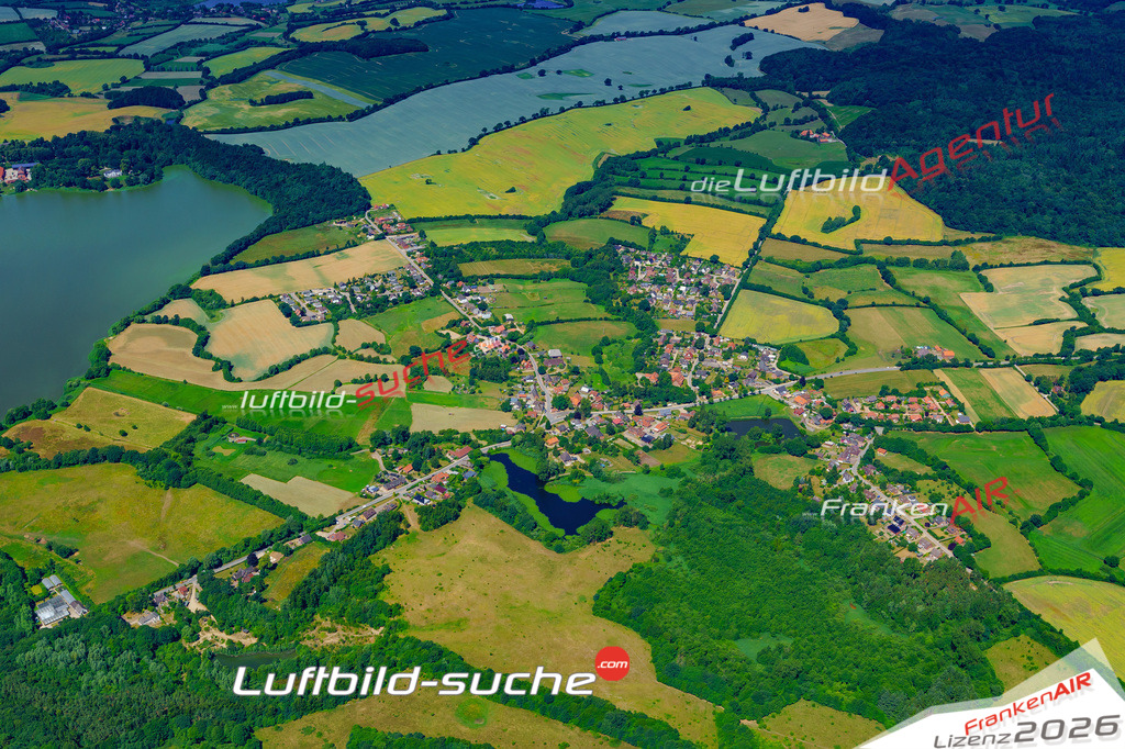 Das Luftbild der Stadt Kasseedorf wurde 2018 vom Flugzeug heraus erstellt (keine Drohne) Aufnahmehöhe ca.400 Meter- hohe Auflösung für beste Druck-Qualität
