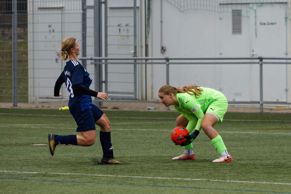 FCH-HÄR_251019_8497 | Fotopresso – Sportfotografie in Heidenheim & Umgebung. Professionelle Sportfotografie für unvergessliche Momente. Dynamische Action-Shots, emotionale Szenen & hochwertige Bilder. - Realisiert mit Pictrs.com
