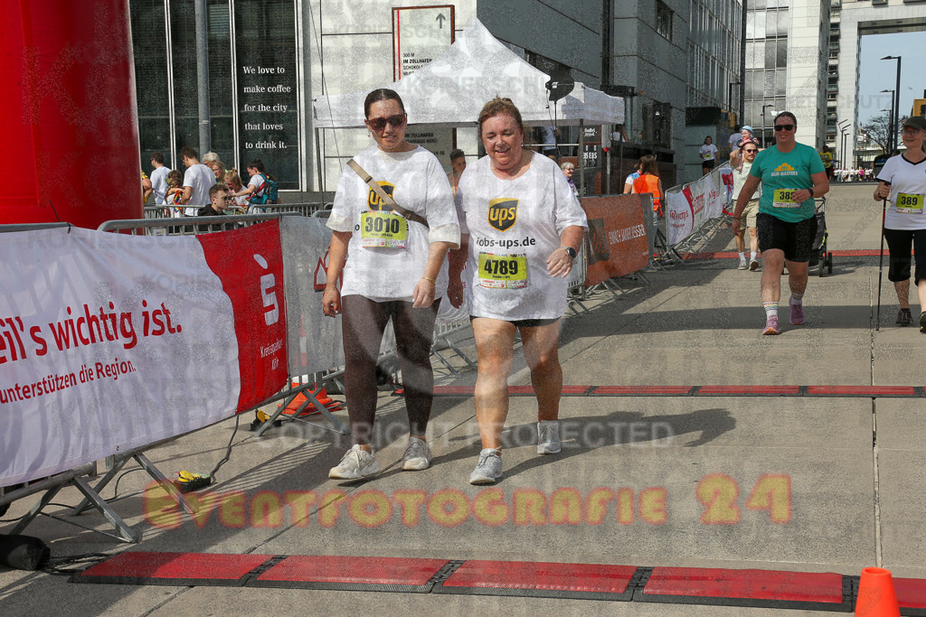 250920_1354_EX1_7067 | Sportfotografie im Rhein-Sieg Kreis, Köln, Bonn, NRW, Rheinland Pfalz, Hessen, etc. Unser Tätigkeitsfeld umfasst den Laufsport vom Volkslauf über den Marathon, Duathlon, Triathon bis zum Ultralauf wie Kölnpfad Ultra oder Schindertrail.